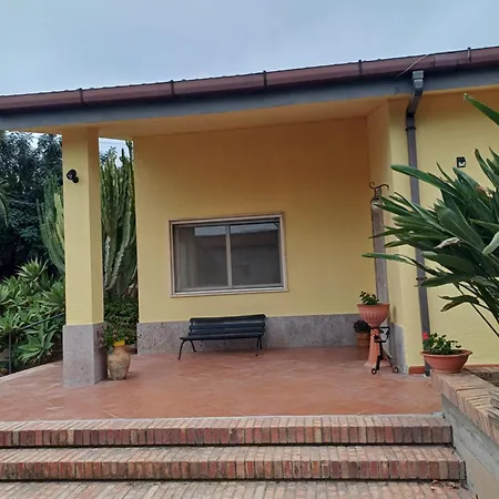 Colle 브란칼레오네 마리나